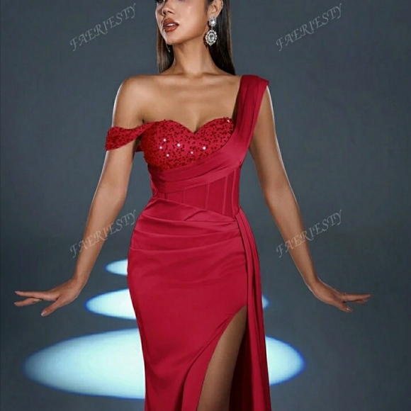 Chic One-Shoulder Red Party/Formal/Evening Gown - Picture 3 of 4